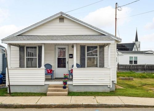 44 Highland Ave, Hampton, NH, 03842-2902 | Card Image
