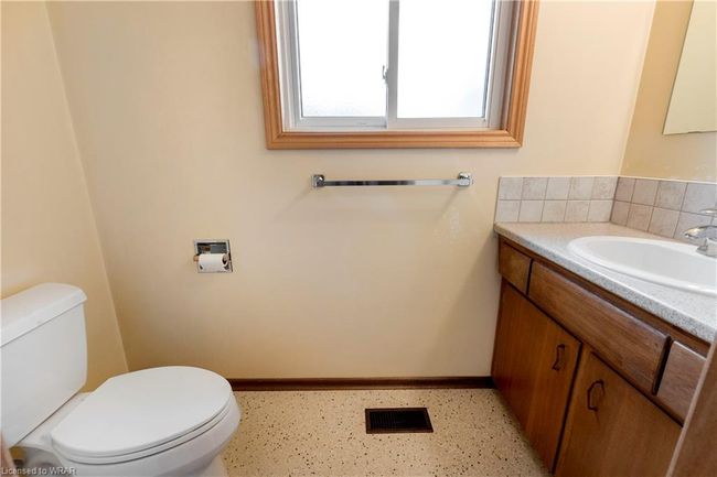383 Forest Hill Dr, House other with 3 bedrooms, 2 bathrooms and 3 parking in Kitchener ON | Image 16