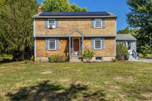 129 Franklin St, Halifax, MA, 02338-1819 | Card Image