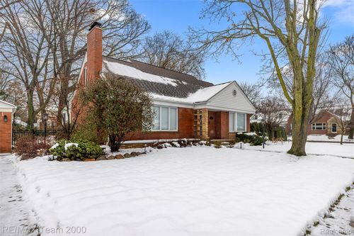 835 S Silvery Ln, Dearborn, MI, 48124-1233 | Card Image