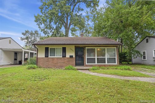 10400 Saratoga St, Oak Park, MI, 48237-3926 | Card Image