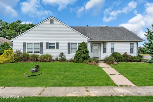 91 Portsmouth Dr, Toms River, NJ, 08757-6618 | Card Image