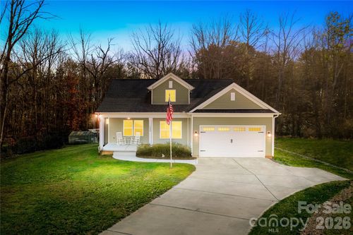 1600 Barefoot Avenue, Catawba, NC, 28609 | Card Image