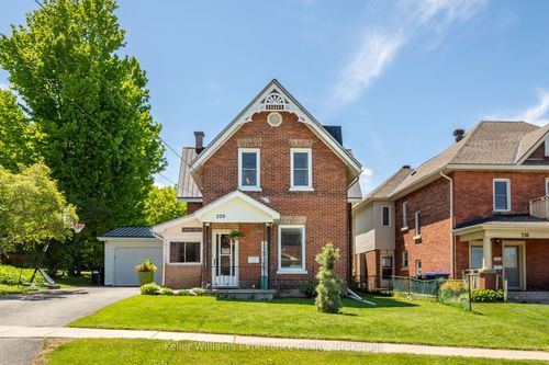 220 3rd St, Midland, ON, L4R3S1 | Card Image