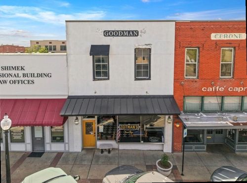 220 N Main St, Bryan, TX, 77803-3236 | Card Image