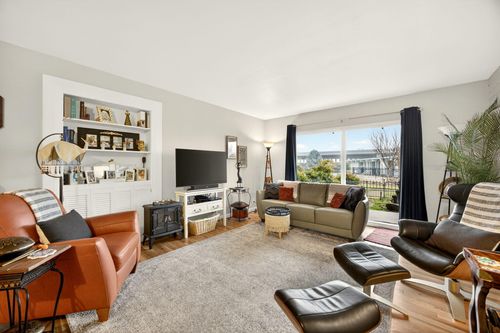 apt-103-737 Stevens St, Medford, OR, 97504-6753 | Card Image