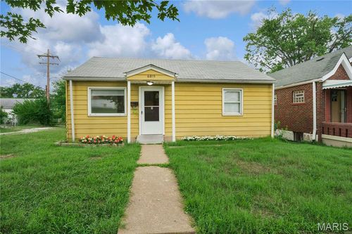 6815 Parkwood Pl, Saint Louis, MO, 63116-2155 | Card Image