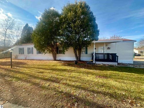 403 Farm Lane, Cadillac, MI, 49601 | Card Image