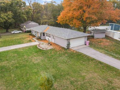 30506 Edgewater Dr, House other with 4 bedrooms, 1 bathrooms and null parking in Elkhart IN | Image 2