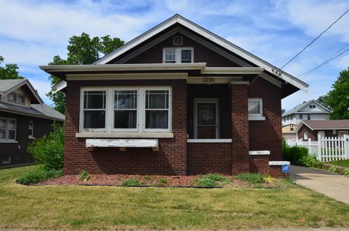 2236 17th Ave, Rockford, IL, 61104-5656 | Card Image