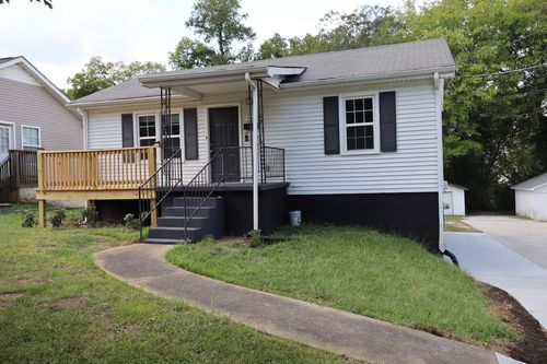 526 9th St, Clarksville, TN, 37040-3020 | Card Image