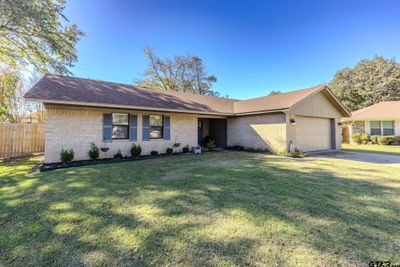 945 Forrest Lane, House other with 3 bedrooms, 2 bathrooms and null parking in Sulphur Springs TX | Image 1