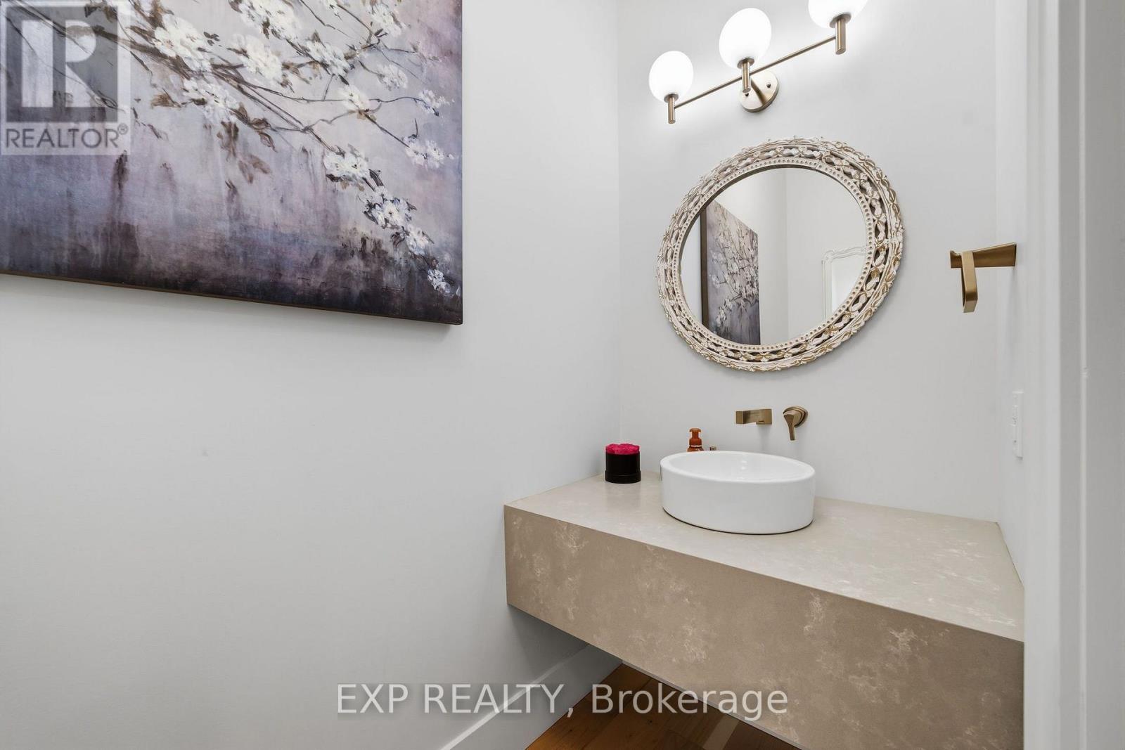 Residential in Strathroy-Caradoc (SW)