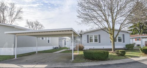 605 Cedar Ct, Jonesville, MI, 49250-9455 | Card Image