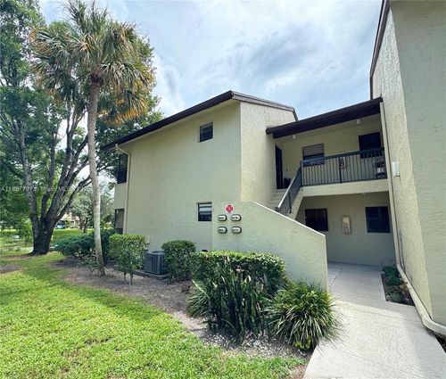 3332-3283 Cocoplum Cir, Coconut Creek, FL, 33063-5908 | Card Image