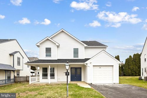 38 Magnolia Pl, Philadelphia, PA, 19115-2107 | Card Image