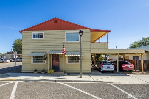 220 N Main St, Kittitas, WA, 98934-5949 | Card Image