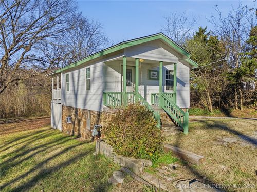 1026 Valley Dr, Sand Springs, OK, 74063-6314 | Card Image