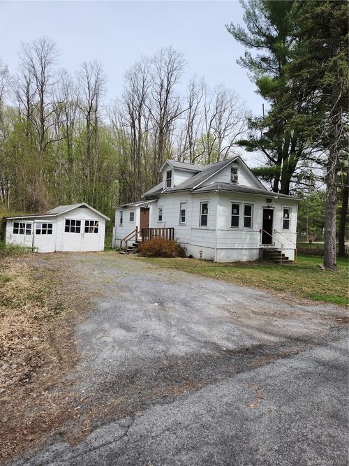 2 Madison Ave, Hyde Park, NY, 12538-1811 | Card Image