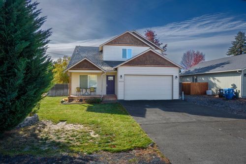 2424 Sw Pumice Ave, Redmond, OR, 97756-6729 | Card Image