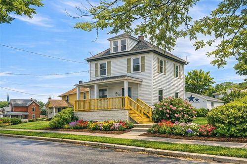 435 Steck St, Greensburg, PA, 15601-4256 | Card Image