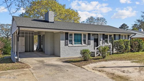539 N Oneil St, Clayton, NC, 27520-1806 | Card Image
