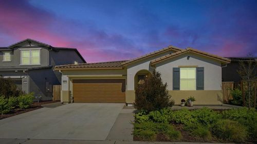 667 Pleasant Dr, Lathrop, CA, 95330-8163 | Card Image