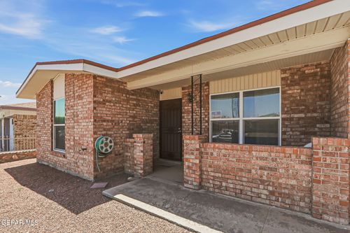 5760 Longview Cir, El Paso, TX, 79924-1305 | Card Image