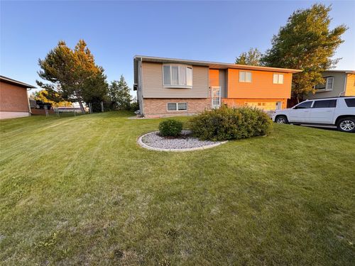 110 Turquoise Dr, Lewistown, MT, 59457-3266 | Card Image
