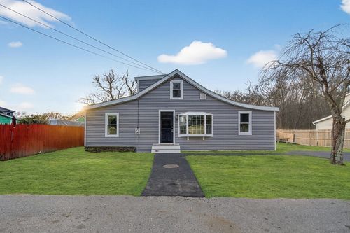 21 Evergreen St, Dartmouth, MA, 02747-1504 | Card Image