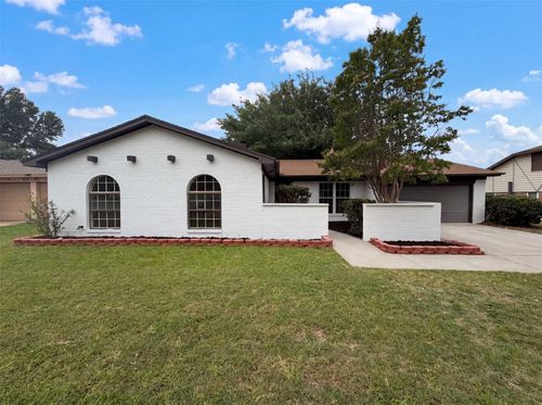 3729 Venice Dr, North Richland Hills, TX, 76180-1537 | Card Image