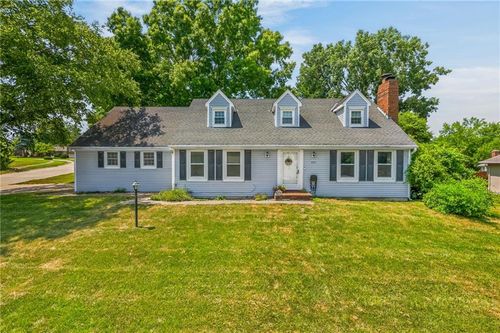 602 Greenbriar Ter, Saint Joseph, MO, 64506-3358 | Card Image