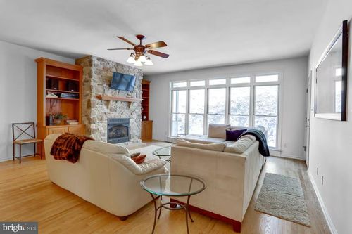 402-14101 Barberry Cir, MERCERSBURG, PA, 17236-8759 | Card Image