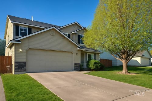 805 W Peirsol St, Nampa, ID, 83686-4947 | Card Image
