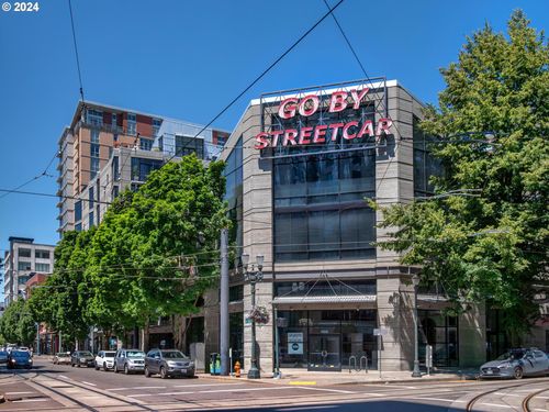 apt-328-1030 Nw 12th Ave, Portland, OR, 97209-2845 | Card Image