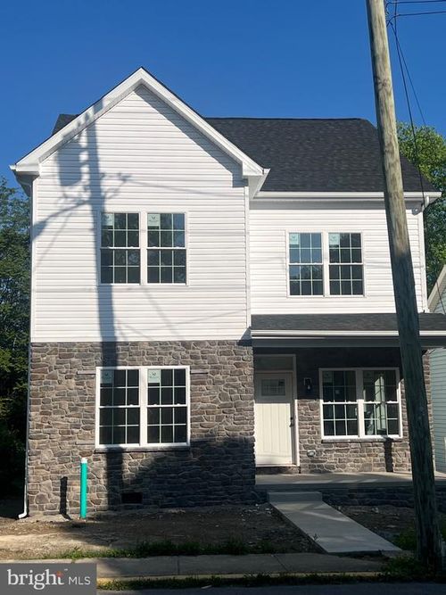 620 N High St, MARTINSBURG, WV, 25404-4525 | Card Image