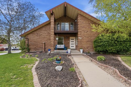 962 Valley View Dr, Fruit Heights, UT, 84037-2653 | Card Image