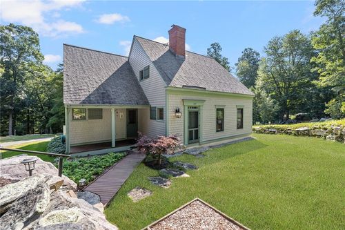 184 Fieldstone Ln, Tiverton, RI, 02878-2826 | Card Image