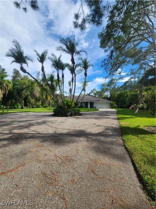 5930 Spanish Oaks Ln, NAPLES, FL, 34119-1152 | Card Image