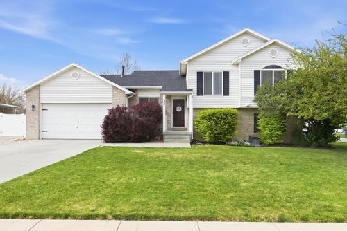 357 Palamino Way, Grantsville, UT, 84029-9014 | Card Image