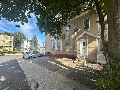 24 Grand St, Worcester, MA, 01610-3679 | Card Image