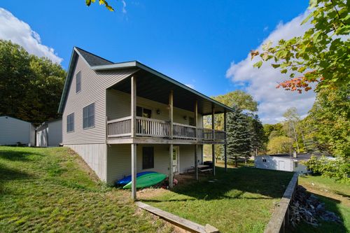 6124 N Larson Rd, Fountain, MI, 49410-8724 | Card Image