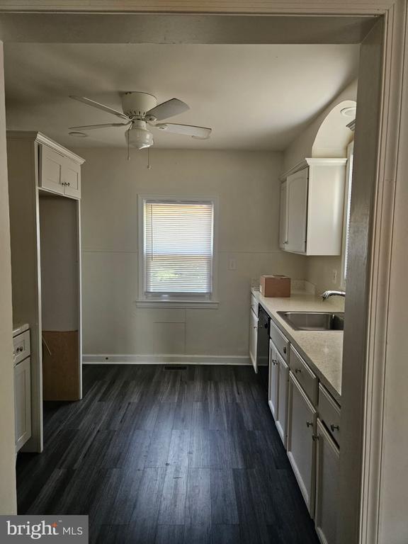 Residential Lease in RIVERDALE 4