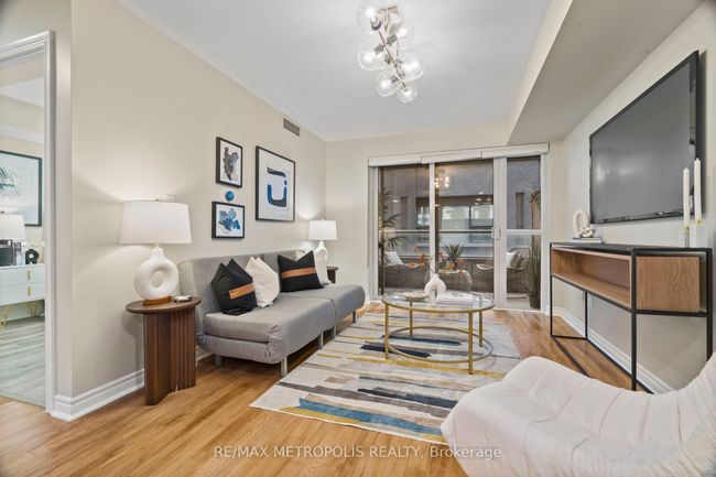 623 - 270 Wellington St W, Condo with 2 bedrooms, 1 bathrooms and null parking in Toronto ON | Image 18