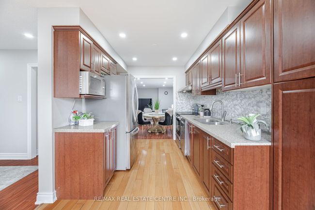 27 Woodsend Run, House attached with 3 bedrooms, 3 bathrooms and 2 parking in Brampton ON | Image 11