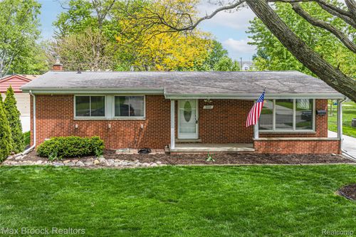 260 Lyons Drive, Troy, MI, 48083 | Card Image