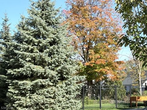 17 Fairway Ave, West Orange, NJ, 07052-2204 | Card Image