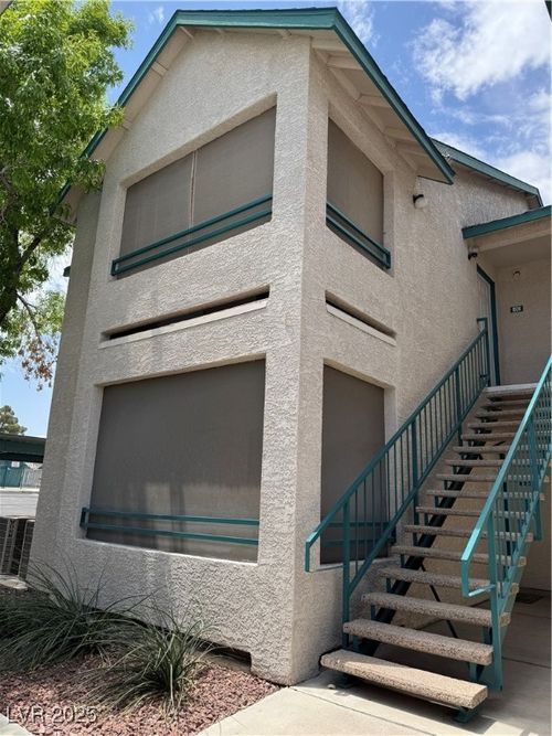 201-5211 Lindell Road, Las Vegas, NV, 89118 | Card Image