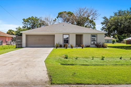1671 Se Seashore Ln, Port St. Lucie, FL, 34983-3834 | Card Image