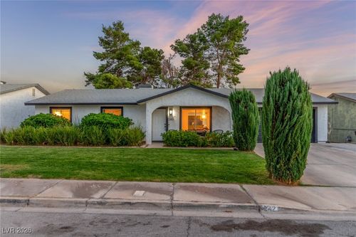 242 Fullerton Ave, Henderson, NV, 89015-5255 | Card Image
